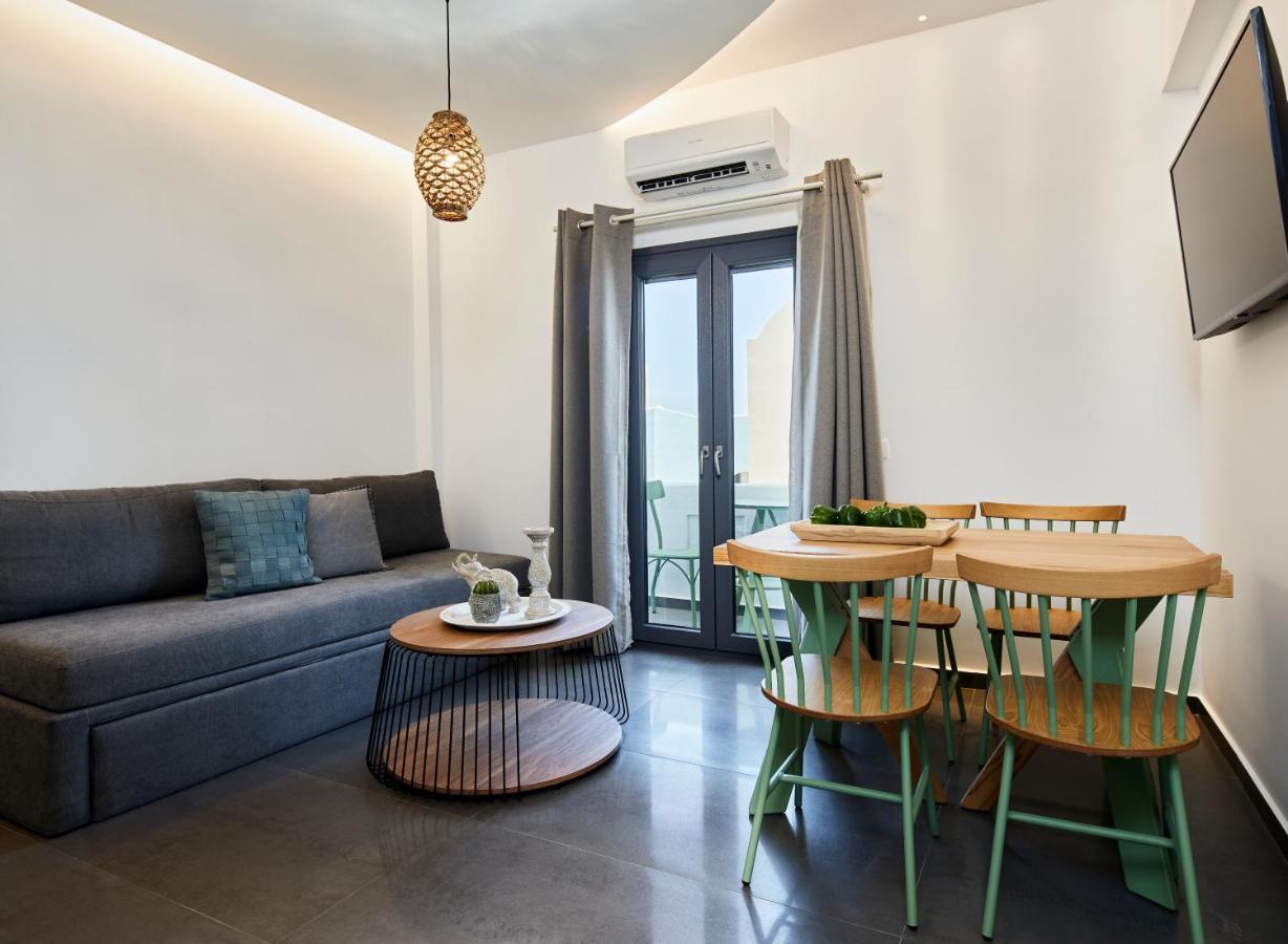 Grand-Mere Calliope Fira  Exterior foto